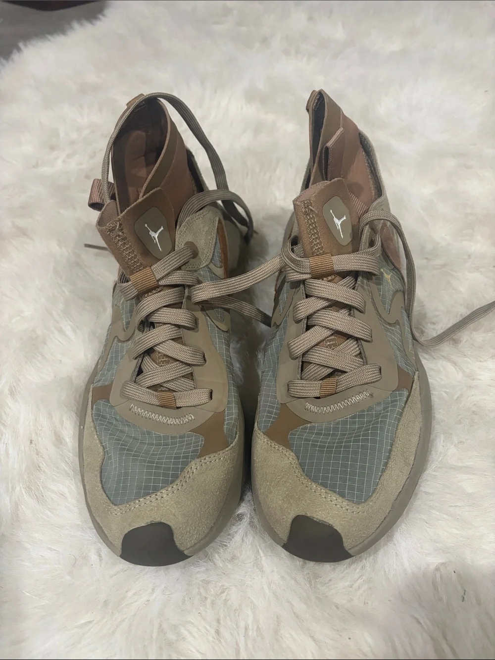 Nike Mens Formula 23 Jordan Sneakers